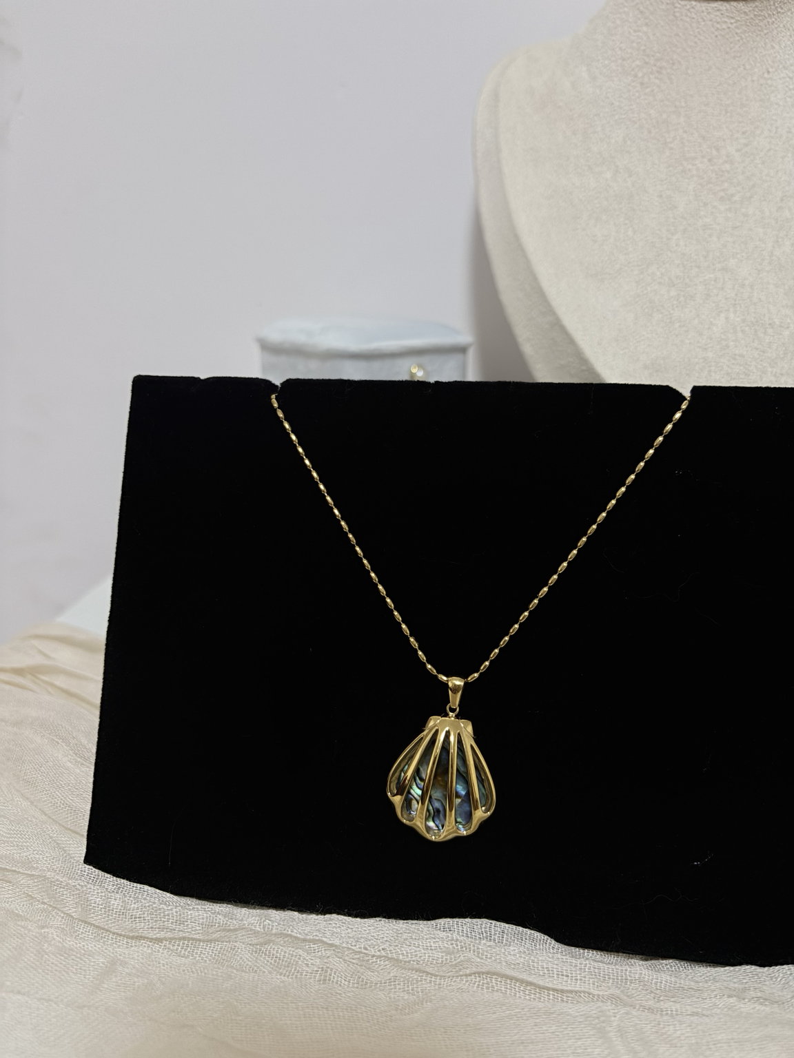 Celestial Moon & Star Necklace | สร้อยคอพระจันทร์ดวงดาว — 2