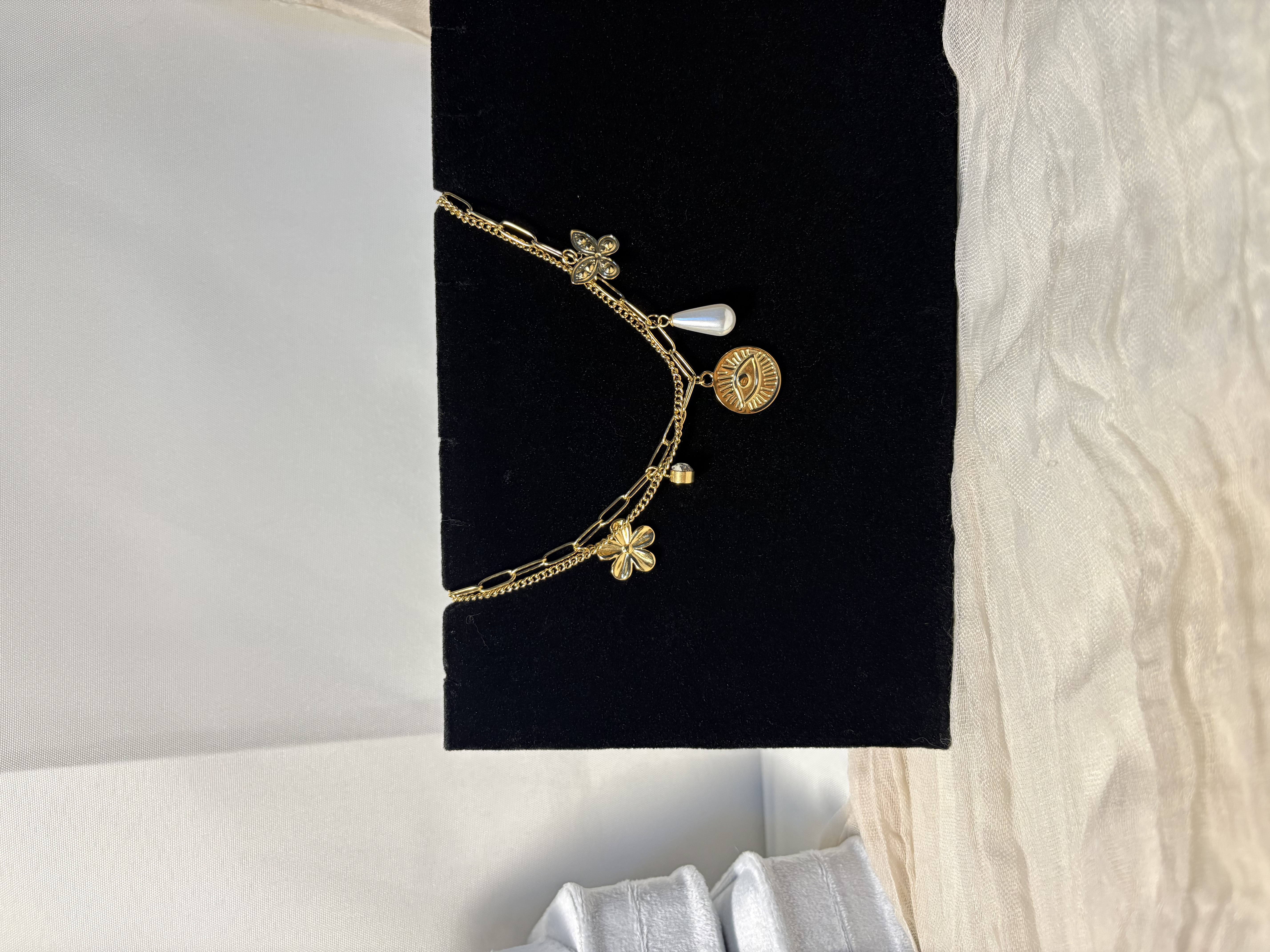 Lucky Eye Charm Bracelet | สร้อยข้อมือชาร์มดวงตานำโชค