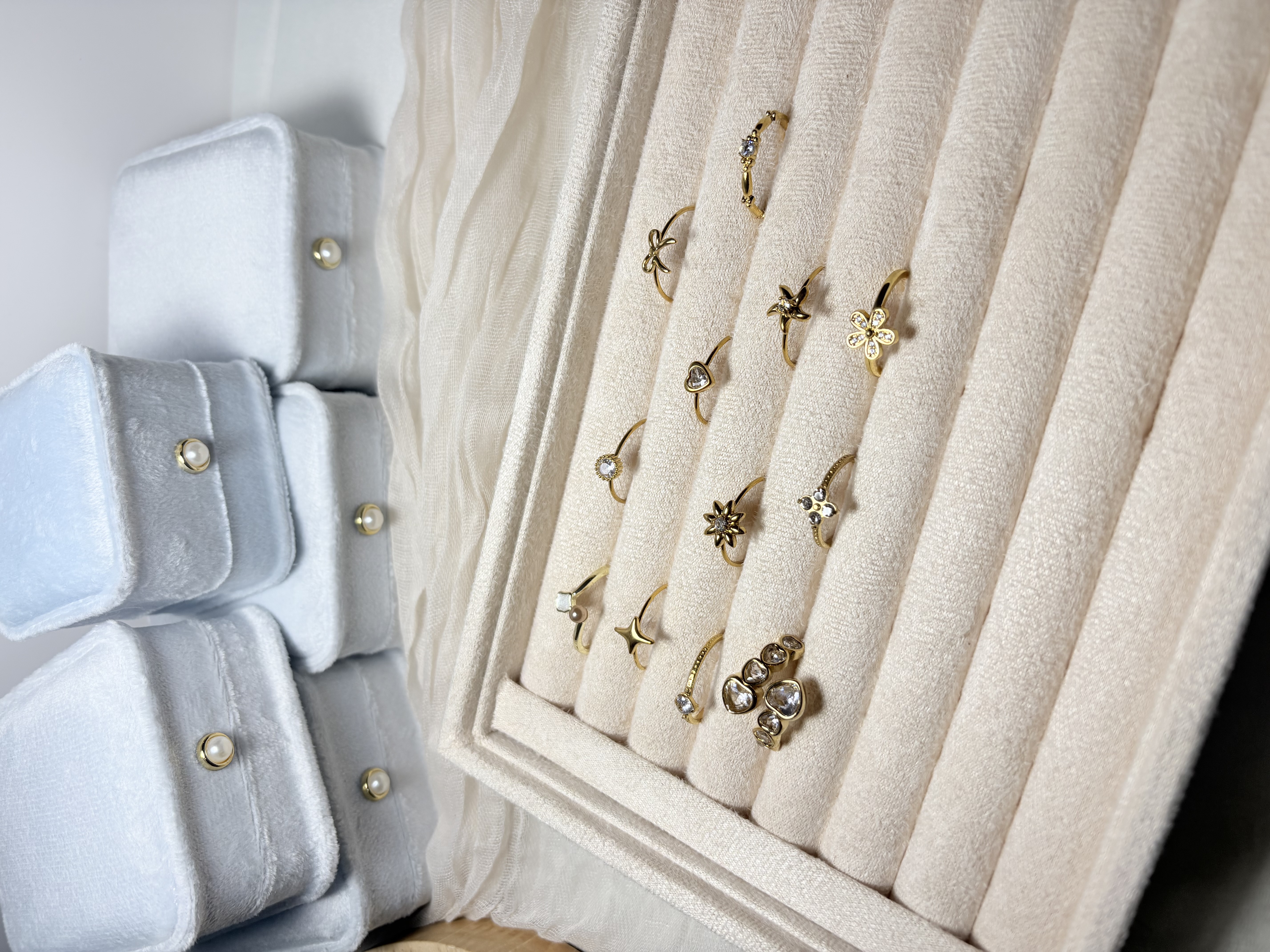 Golden Bow Open Ring | แหวนโบว์สีทองแบบเปิด — 2