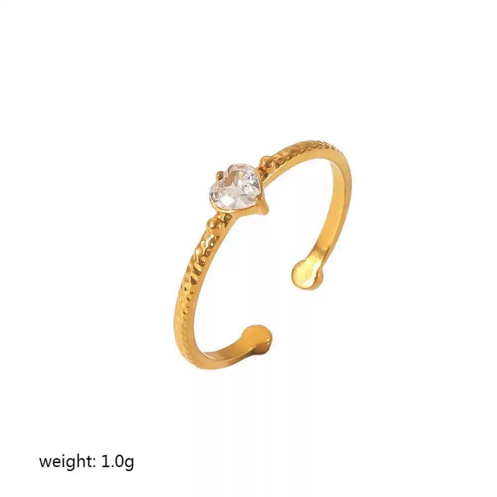 Golden Crystal Heart Ring | แหวนหัวใจคริสตัลสีทอง