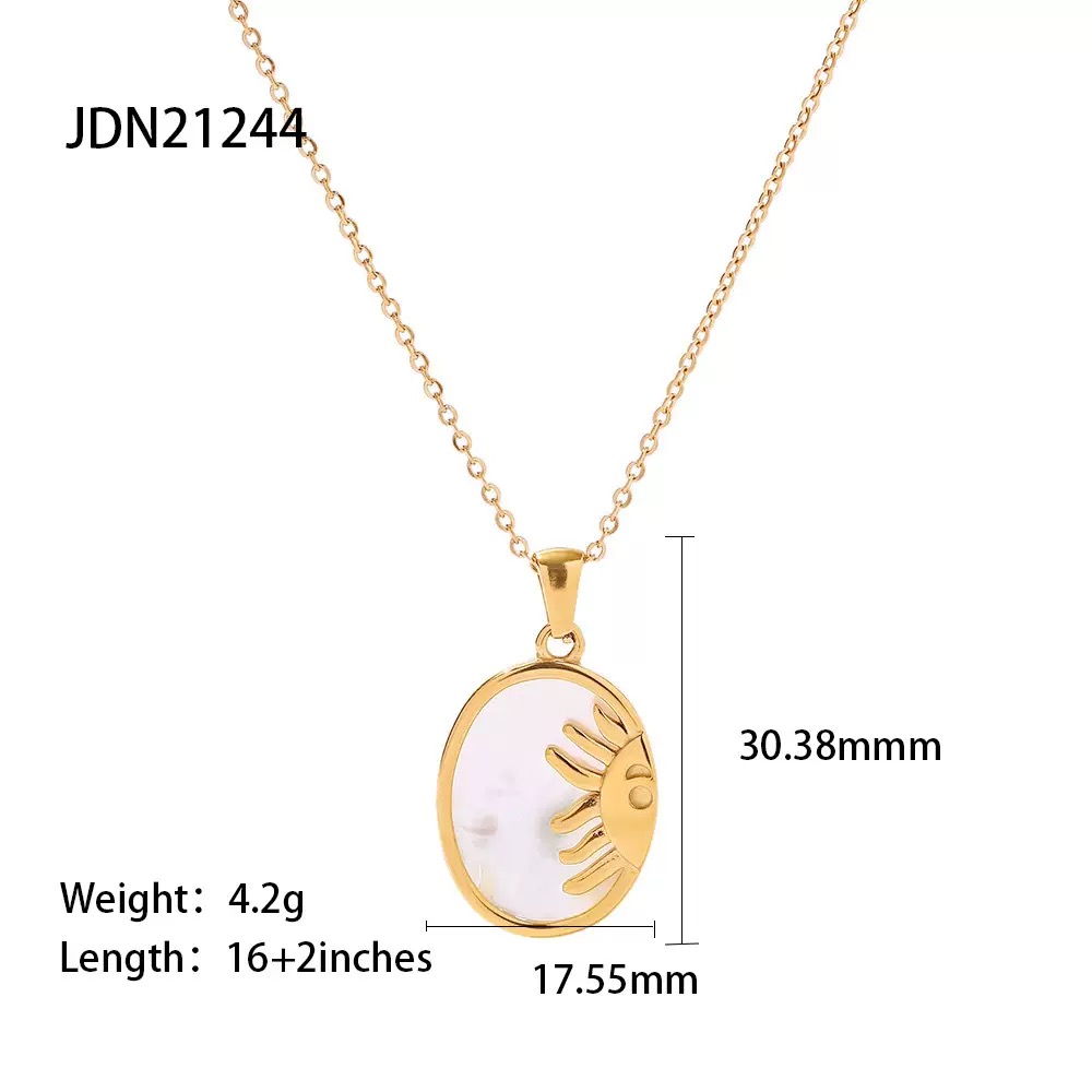 สร้อยคอจี้พระอาทิตย์เปลือกมุก | Golden Sun Mother of Pearl Necklace — 2