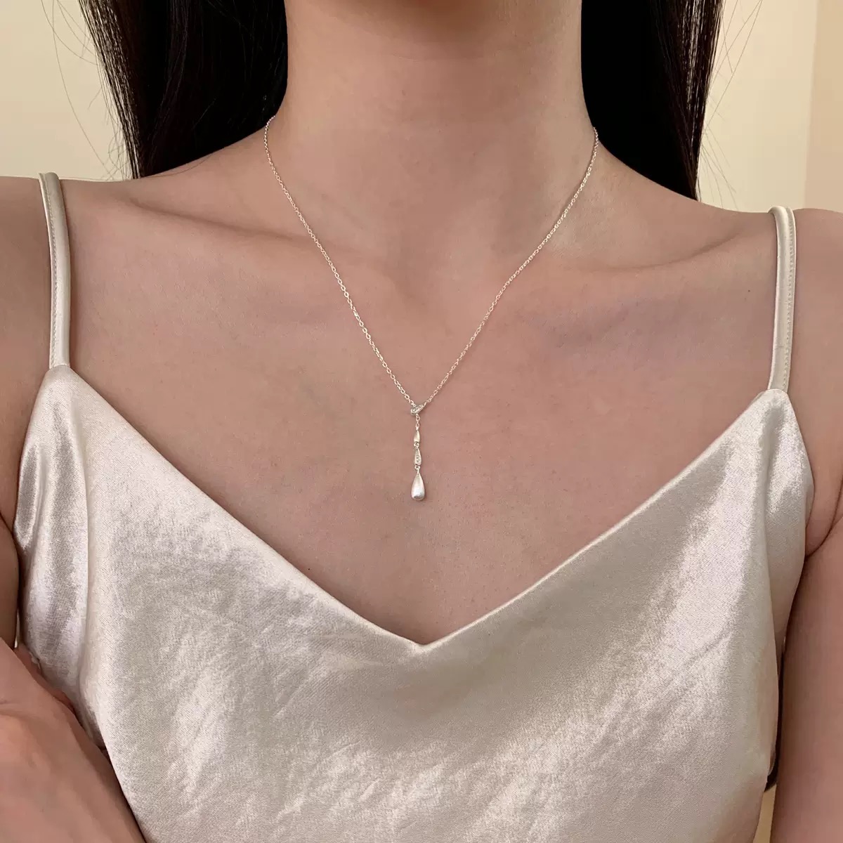 Moon Drop Necklace | สร้อยหยดน้ำ