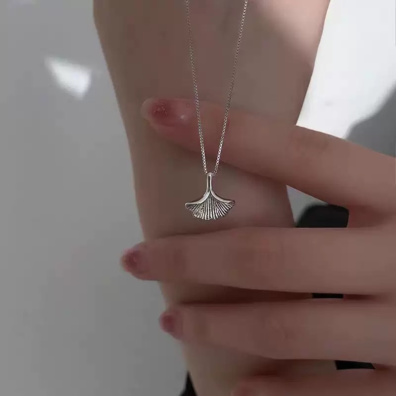 Ginkgo Leaf Necklace สร้อยคอใบแปะก๊วย — 3