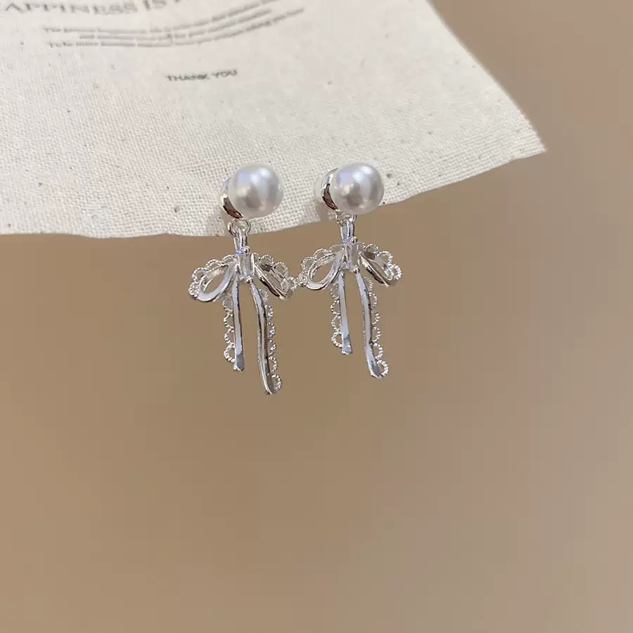 Pearl Bow Drop Earrings | ต่างหูมุกโบว์ระย้า