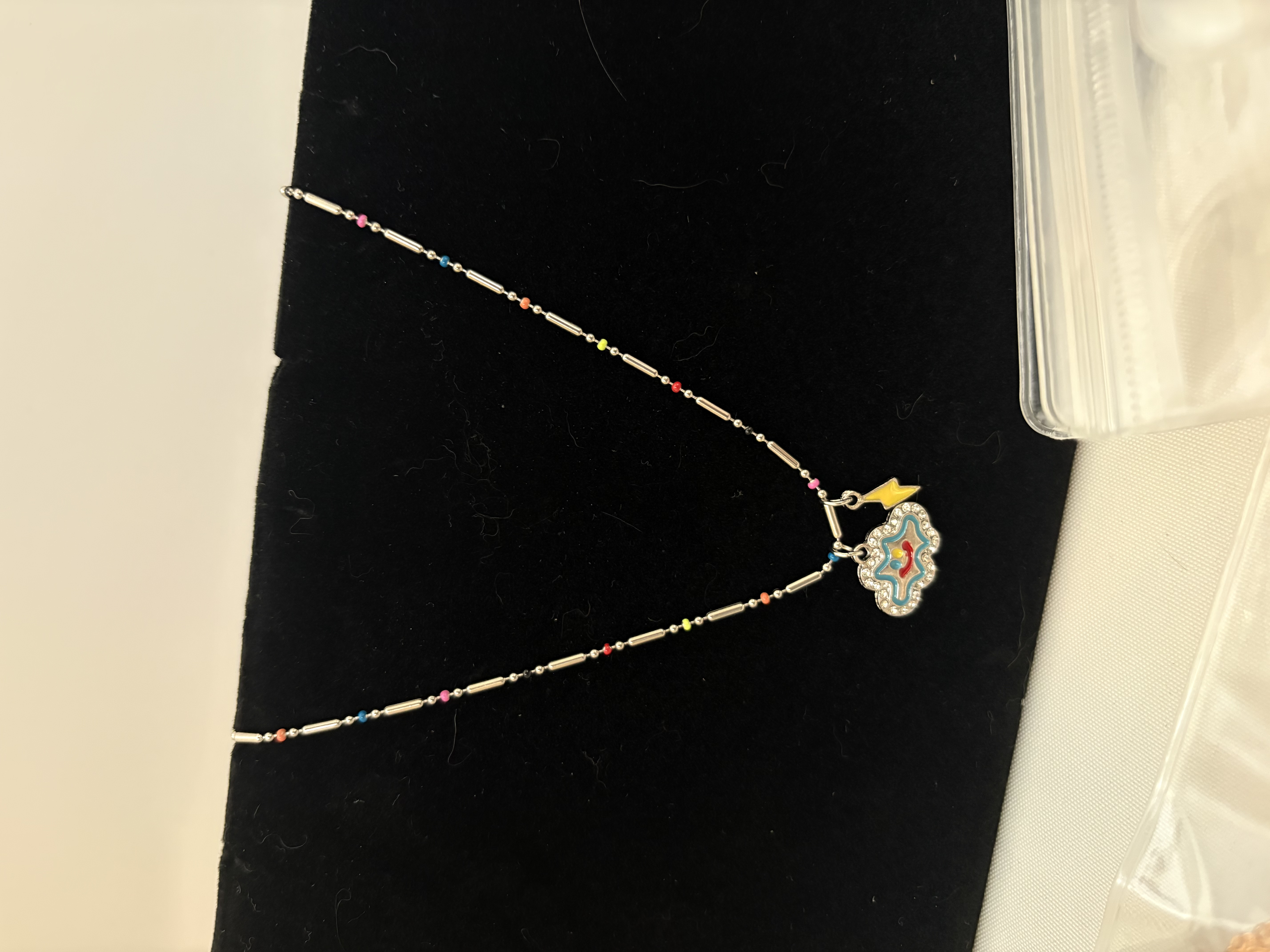สร้อยคอสีเงินจี้ดาวหลากสี | Colorful Star Charm Silver Necklace — 2