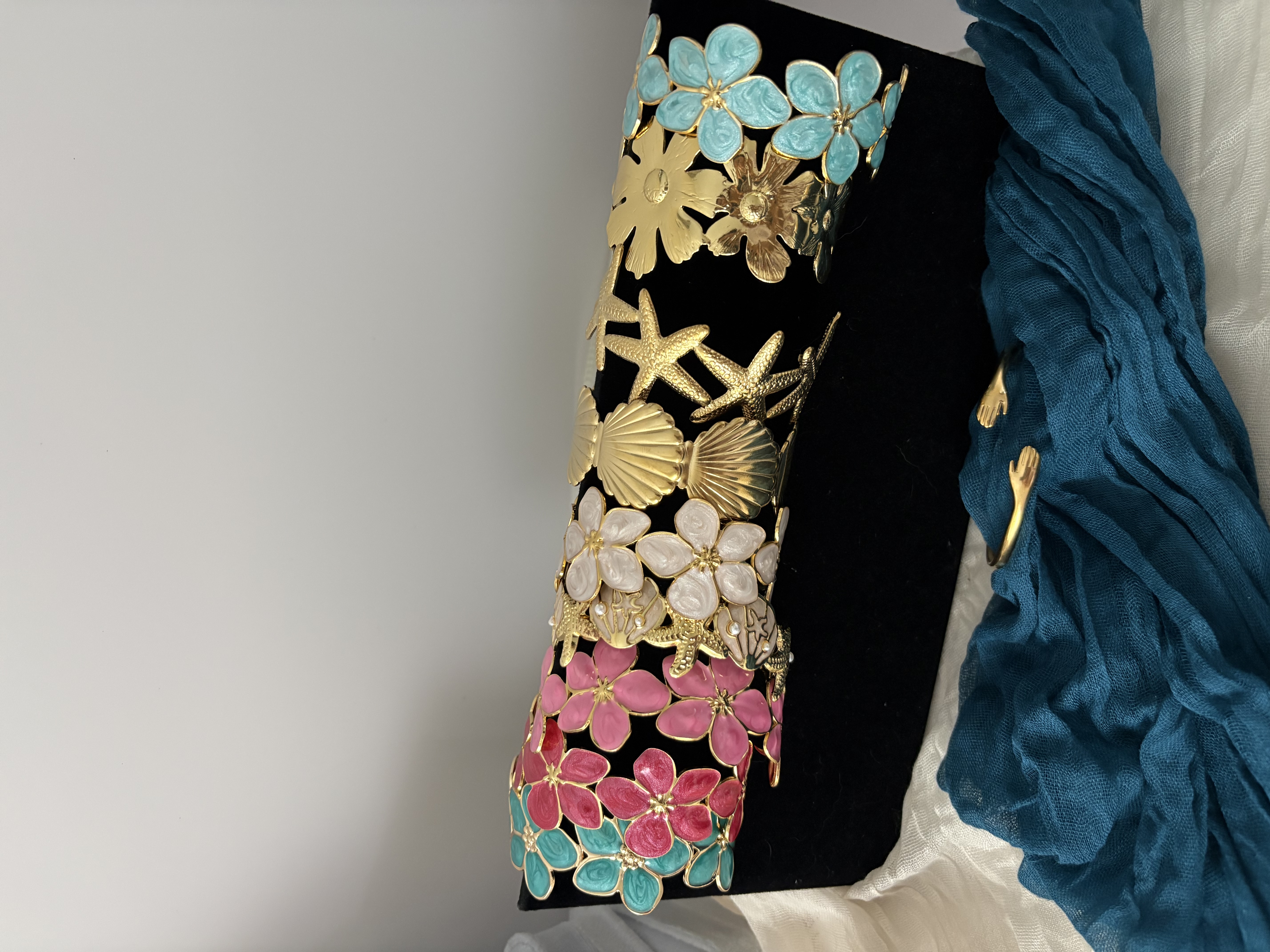 Pink Blossom Statement Cuff | กำไลข้อมือดอกไม้สีชมพู — 2
