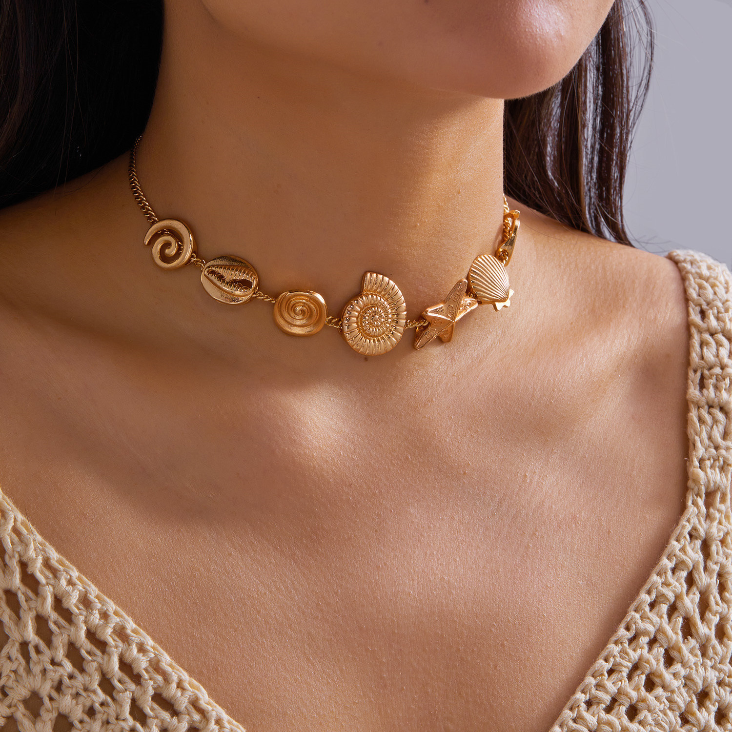 Stainless steelGolden Ocean Charm Necklace | สร้อยคอชาร์มท้องทะเลสีทอง — 2